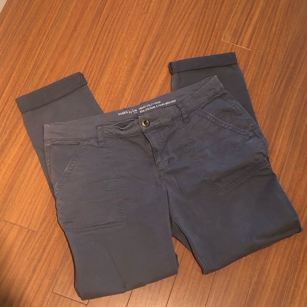 GAP utility khaki skinny pants (size 6)